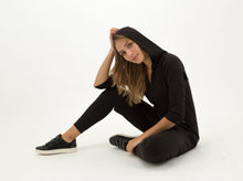 Cargar imagen en el visor de la galería, enterizo HOODIE negro